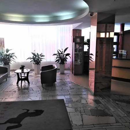 Hotel Konin فندق 3*