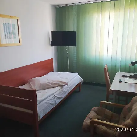 Hotel Konin 3*