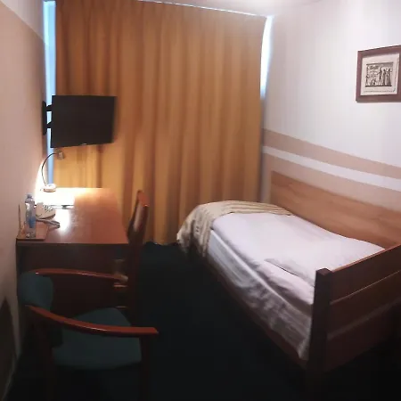 Hotel Konin فندق